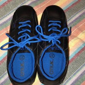 CMUK comfort travel shoes/ brand new/black-blue
